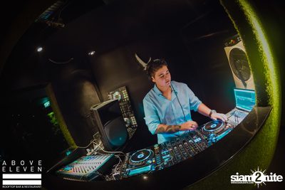 The Bali Connection: Classique Laaura ที่ อะโบฟ อีเลเว่น — photo 3