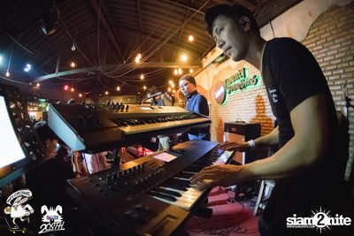 Friday Live at 20Something Bar — photo 220