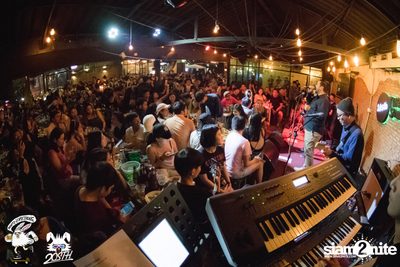 Friday Live at 20Something Bar — photo 100