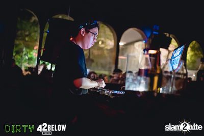 Dirty bar presents BLING — photo 113