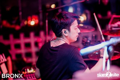 Zeal ที่ บรองซ์ — photo 64