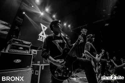 Zeal ที่ บรองซ์ — photo 97