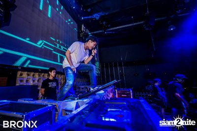 Zeal ที่ บรองซ์ — photo 100