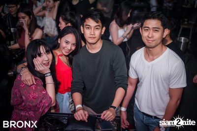 Zeal ที่ บรองซ์ — photo 123