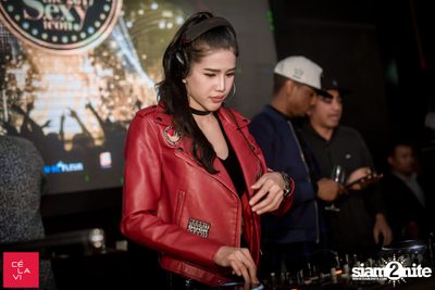 Crush Wednesdays: Meet & Greet กับ Maxim ที่ เซ ลา วี — photo 80