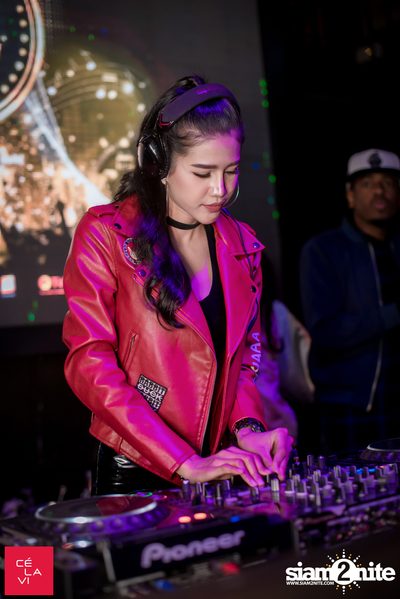 Crush Wednesdays: Meet & Greet กับ Maxim ที่ เซ ลา วี — photo 81