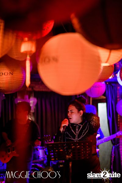 Corset Cabaret: Ladies & Cabaret Night ที่ แม็กกี้ ชูส์ — photo 9