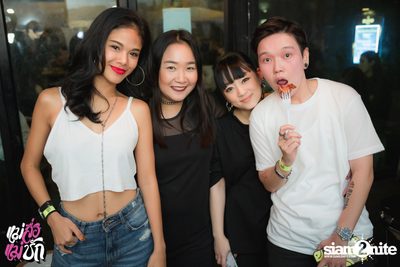 Single Party at 20Something Bar — photo 16