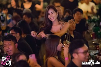 Single Party at 20Something Bar — photo 87