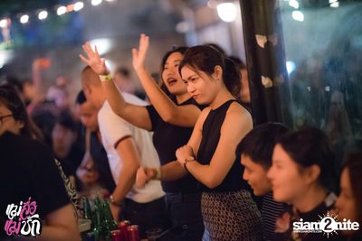 Single Party at 20Something Bar — photo 93