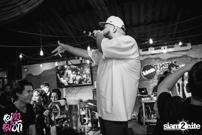 Single Party at 20Something Bar — photo 95