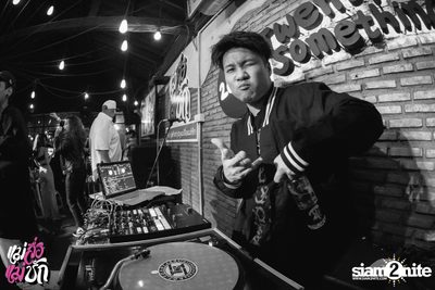 Single Party at 20Something Bar — photo 123