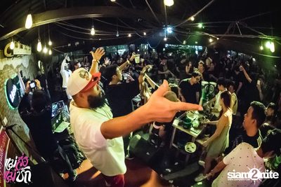 Single Party at 20Something Bar — photo 131