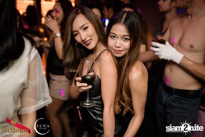 It's Raining Men at Luna Lounge — photo 6