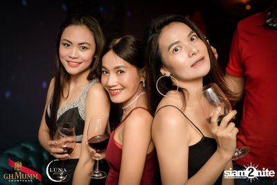 It's Raining Men at Luna Lounge — photo 10