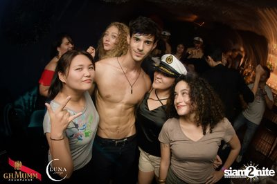 It's Raining Men at Luna Lounge — photo 144