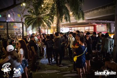 Max Jenmana at 20Something Bar — photo 1