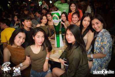 Max Jenmana at 20Something Bar — photo 2
