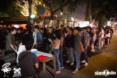 Max Jenmana at 20Something Bar — photo 3