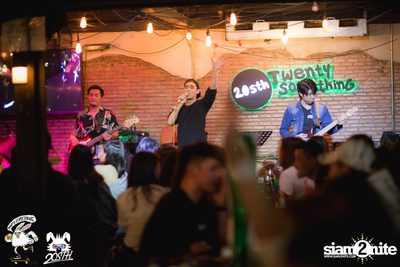 Max Jenmana at 20Something Bar — photo 8