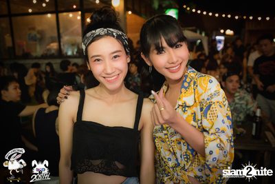 Max Jenmana at 20Something Bar — photo 9