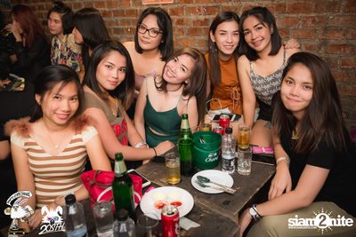 Max Jenmana at 20Something Bar — photo 17