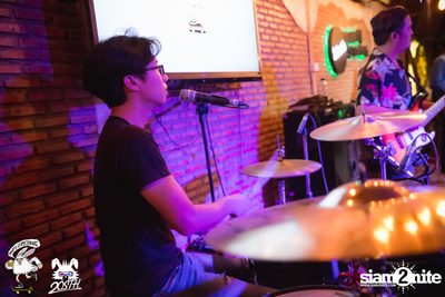 Max Jenmana at 20Something Bar — photo 22