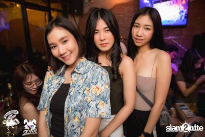 Max Jenmana at 20Something Bar — photo 28