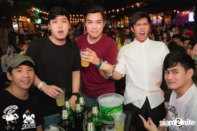 Max Jenmana at 20Something Bar — photo 45