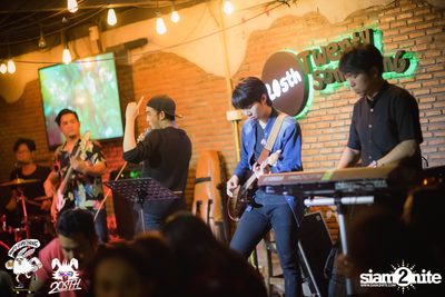 Max Jenmana at 20Something Bar — photo 47