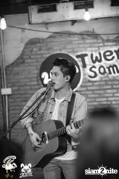 Max Jenmana at 20Something Bar — photo 83