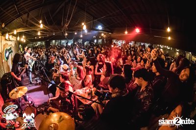Max Jenmana at 20Something Bar — photo 91