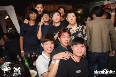 Max Jenmana at 20Something Bar — photo 101