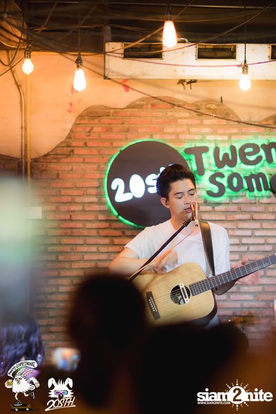 Max Jenmana at 20Something Bar — photo 116