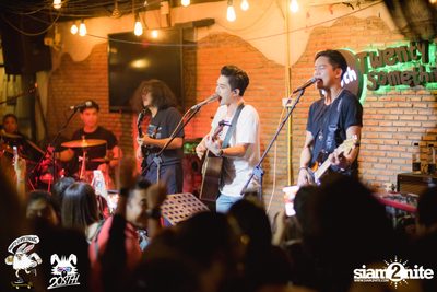 Max Jenmana at 20Something Bar — photo 122