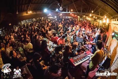Max Jenmana at 20Something Bar — photo 124