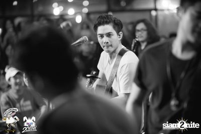 Max Jenmana at 20Something Bar — photo 128