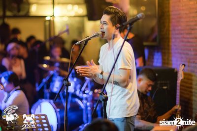 Max Jenmana at 20Something Bar — photo 138