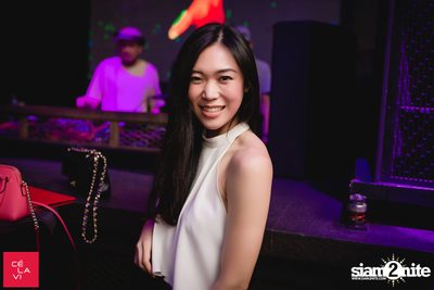 Flash Friday ที่ เซ ลา วี — photo 75