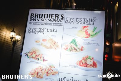 White Valentines ที่ บราเธอร์ บาร์ แอนด์ เรสเตอร์รองท์ — photo 2
