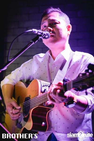 White Valentines ที่ บราเธอร์ บาร์ แอนด์ เรสเตอร์รองท์ — photo 59