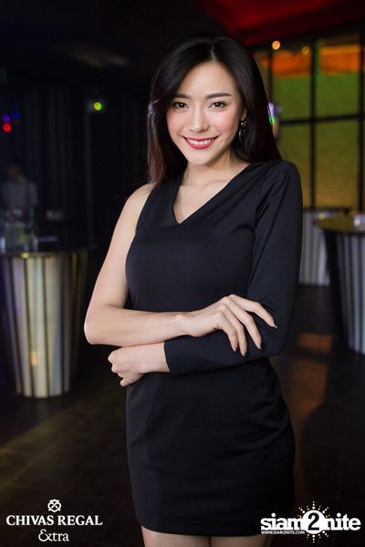 Ae Jirakorn ที่ ดิฟเฟอร์ ผับ พัทยา — photo 8