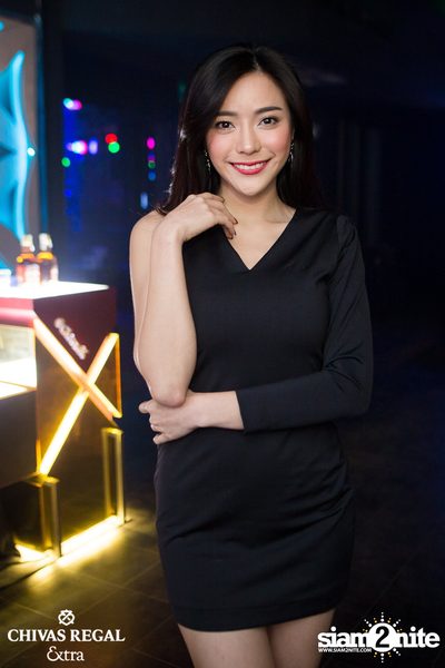 Ae Jirakorn ที่ ดิฟเฟอร์ ผับ พัทยา — photo 9
