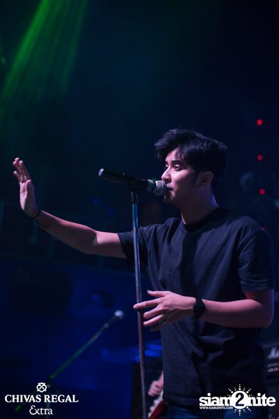 Ae Jirakorn ที่ ดิฟเฟอร์ ผับ พัทยา — photo 25