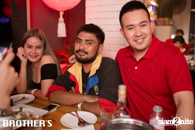 Ka Kee Nung Dance Party ที่ ที่ บราเธอร์ บาร์ แอนด์ เรสเตอร์รองท์ — photo 16