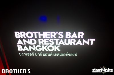 Ka Kee Nung Dance Party ที่ ที่ บราเธอร์ บาร์ แอนด์ เรสเตอร์รองท์ — photo 20