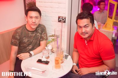 Ka Kee Nung Dance Party ที่ ที่ บราเธอร์ บาร์ แอนด์ เรสเตอร์รองท์ — photo 22