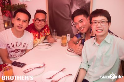 Ka Kee Nung Dance Party ที่ ที่ บราเธอร์ บาร์ แอนด์ เรสเตอร์รองท์ — photo 41
