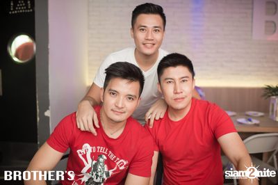 Ka Kee Nung Dance Party ที่ ที่ บราเธอร์ บาร์ แอนด์ เรสเตอร์รองท์ — photo 44