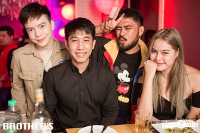 Ka Kee Nung Dance Party ที่ ที่ บราเธอร์ บาร์ แอนด์ เรสเตอร์รองท์ — photo 45